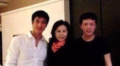 二哥吃瓜娱乐圈,娱乐圈幕后风云大揭秘  第3张